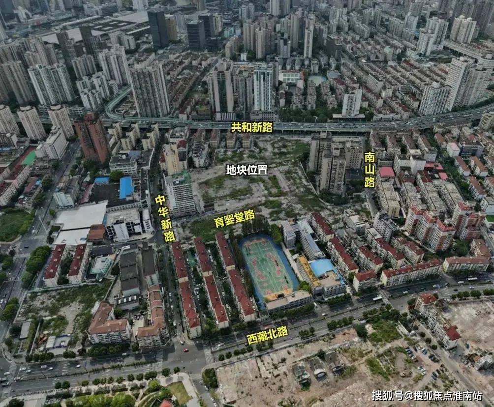 百科→首页网站→楼盘测评→中心百科→首页网站24小时热线j9国际静安玺樾售楼处电话→静安玺樾售楼中心电话→楼盘(图14)