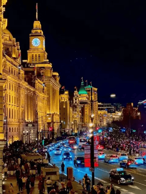 天悦销售中心 - 环境户型价格地址楼盘详情配套电话交房时间配套电话交房时间九游会真人游戏第一品牌上海保利·世博天悦(售楼处) 首页 - 保利·世博(图2)